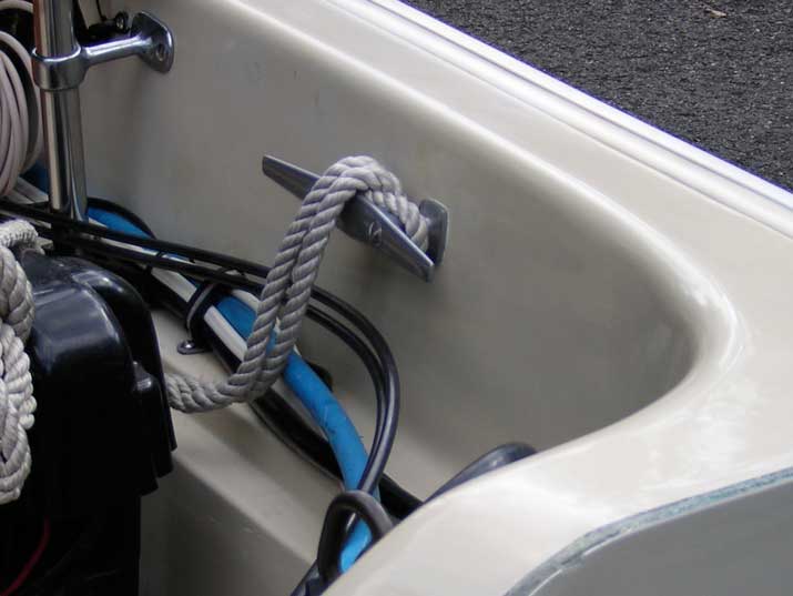 Photo: added stern cleat on inwale of Boston Whaler SPORT 15