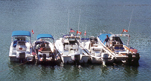 [Photo: 5-Boats Rafted]