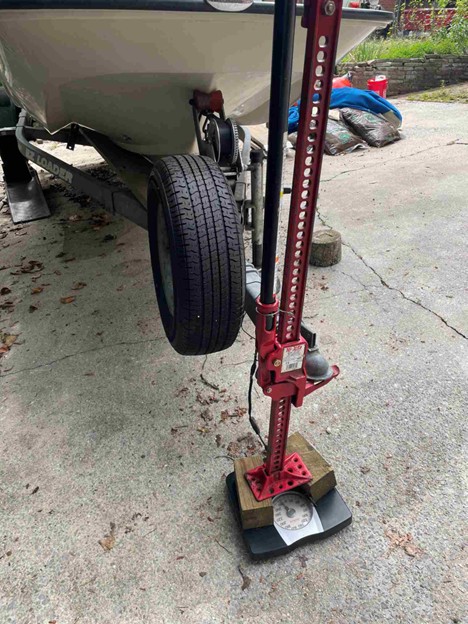 Montauk tongue weight measurement low res.jpg