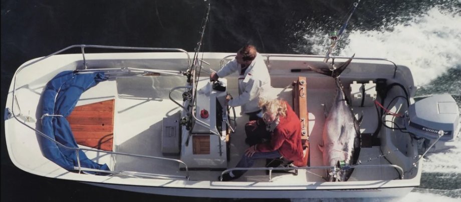 MONTAUK17withLargeTuna.jpg