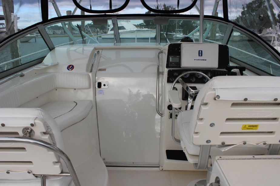 Boston Whaler Helm.jpg