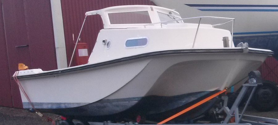 Whaler sb bow.jpg