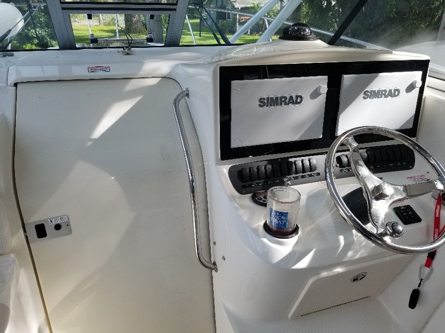 Boston Whaler console.jpg