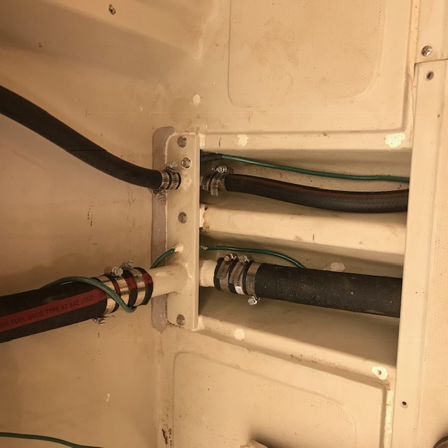 Whaler Pic Fuel fill Manifold plumbed without cover.jpg