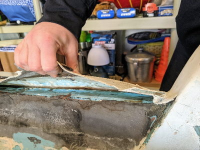 transom_debonding.jpg
