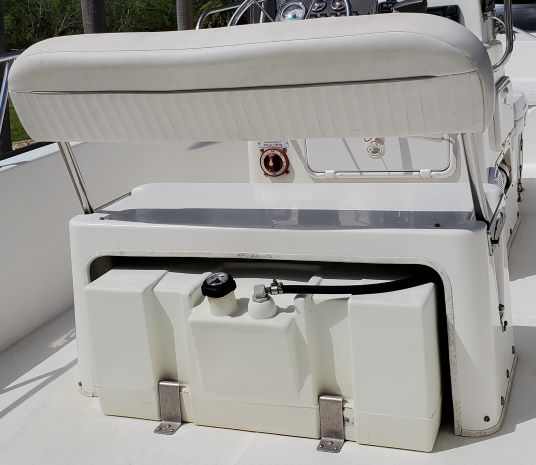 22 gallon tank on Montauk 170.jpg