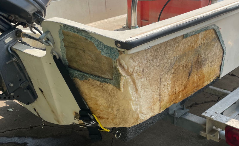 hullDamageStarboardSternQuarterAndTransom.jpg