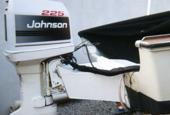 Photo: 1986 Boston Whaler 22-Outrage with engine bracket on cut transom