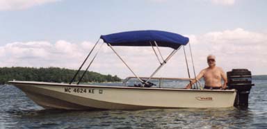 Photo: Whaler 15 Hull side view