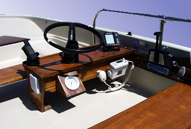 Photo: Sport 15 Whaler seating and console