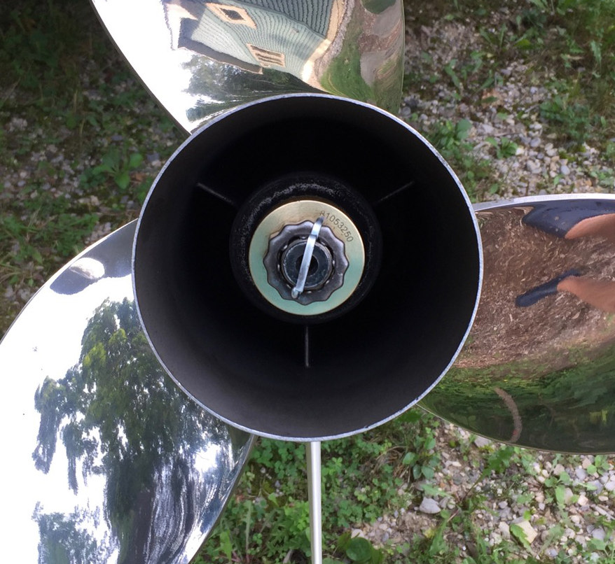 Soot on Propeller Hub Barnacle Bill's Marine Supply